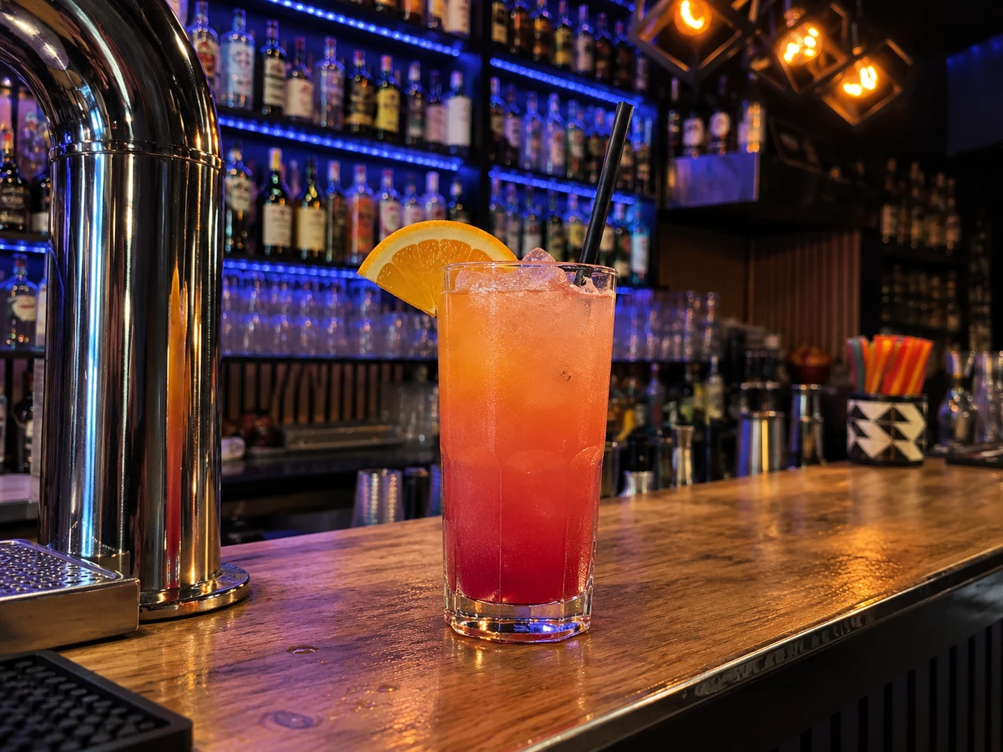 Malibu Sunset, served at Jimmy Cocktail Lab on Via Petroni, Bologna