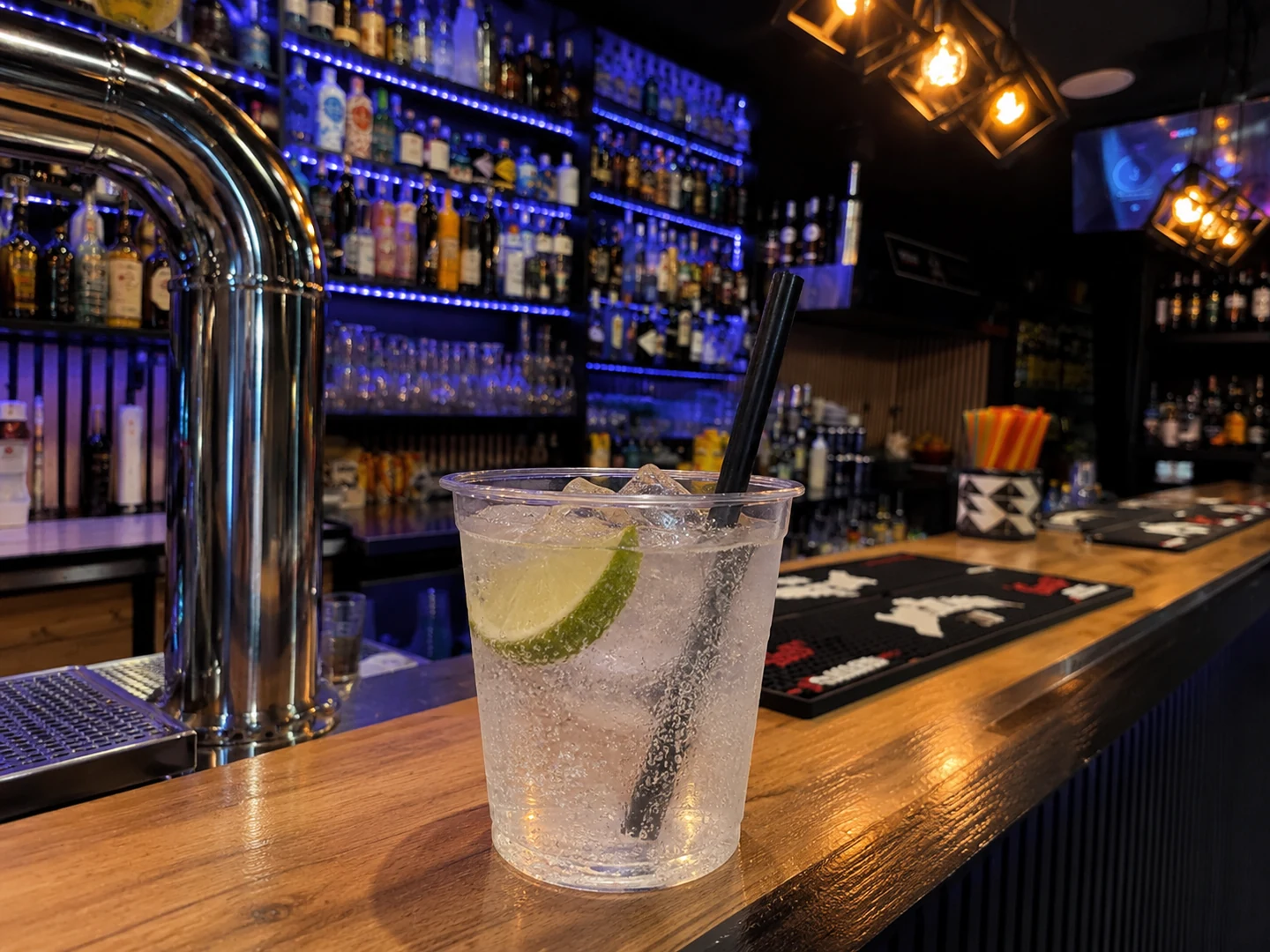Vodka Tonic, served at Jimmy Cocktail Lab on Via Petroni, Bologna