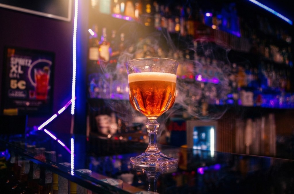 Cocktail bar aperto fino a tardi a Bologna: cosa sapere