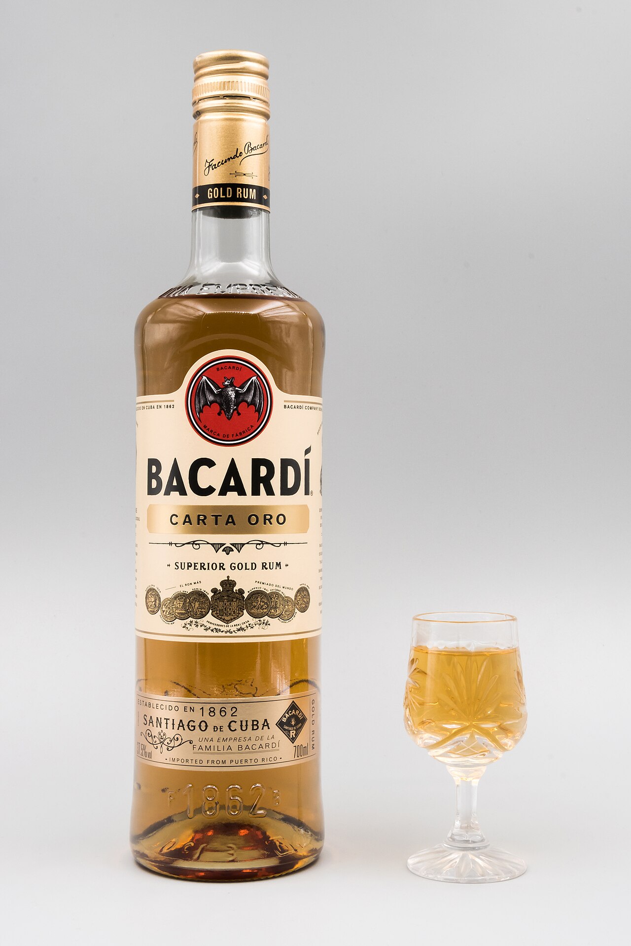 Bacardí Carta Oro