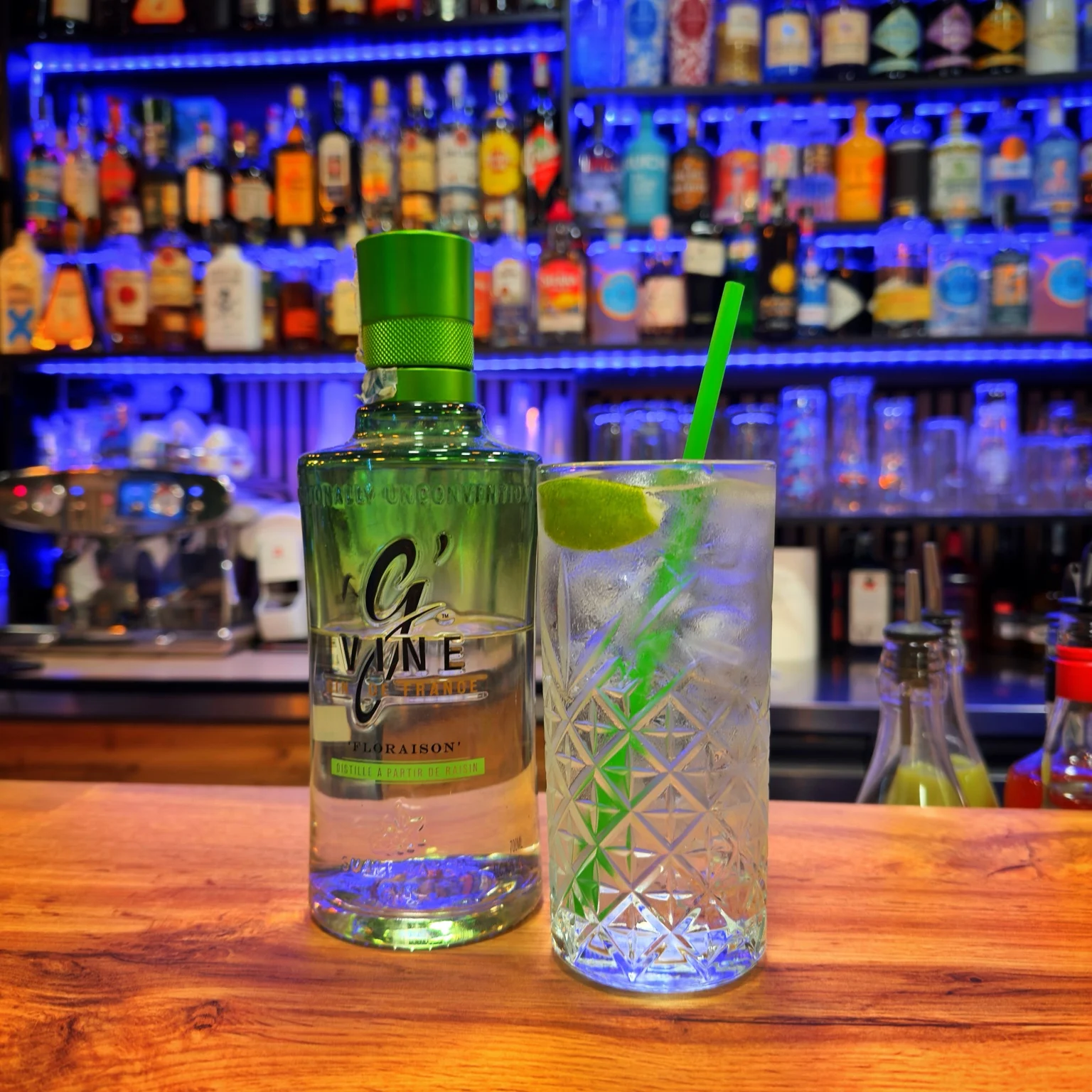 G’Vine Floraison and gin and tonic at Jimmy’s bar, Bologna
